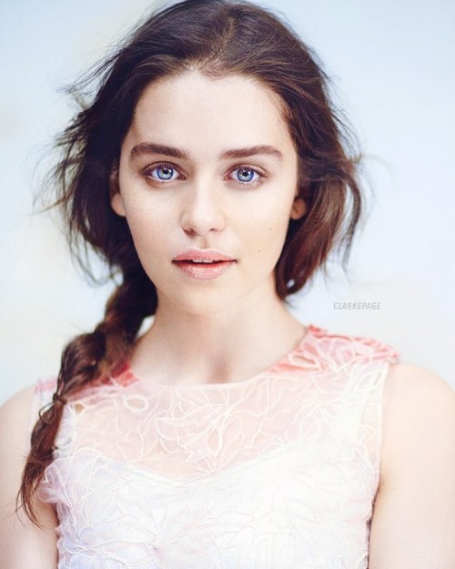 Emilia-Clarke-12571.jpg
