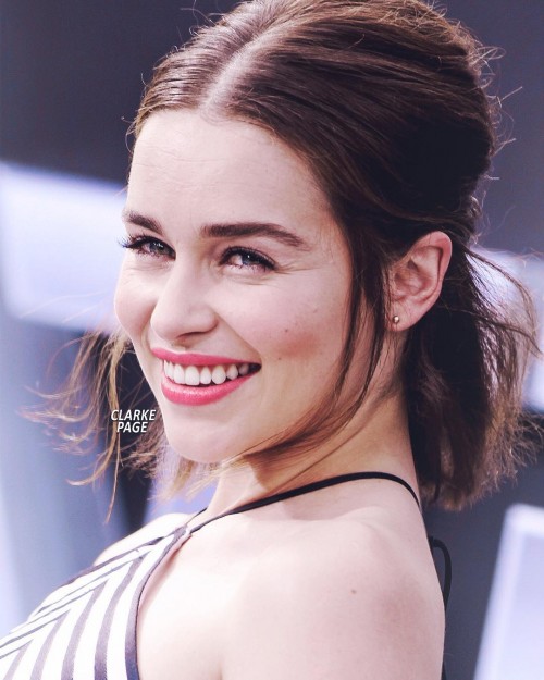 Emilia-Clarke-12596.jpg