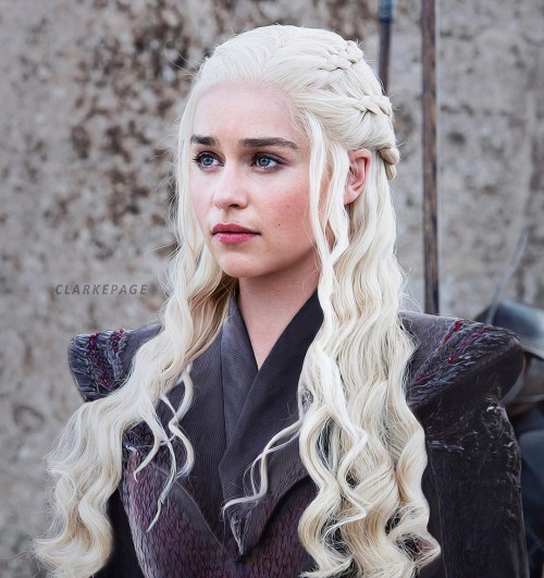 Emilia-Clarke-12769.jpg