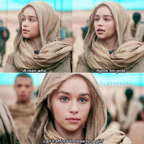Emilia-Clarke-12786.jpg