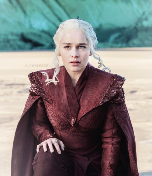 Emilia-Clarke-12787.jpg