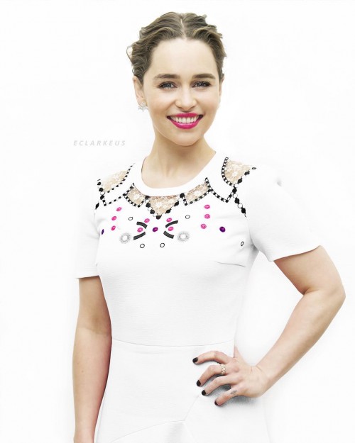 Emilia-Clarke-12933.jpg