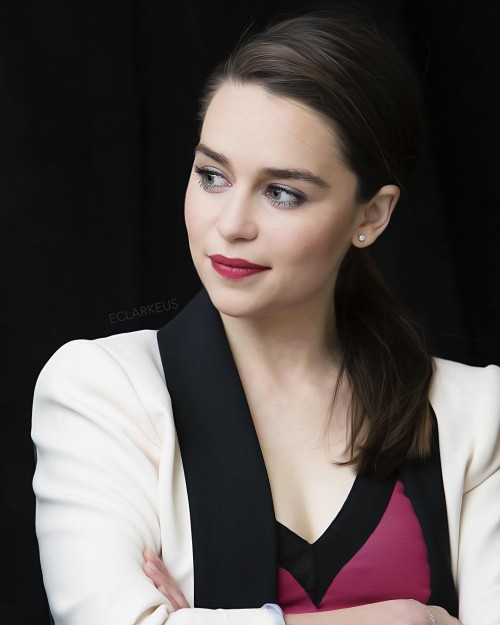 Emilia-Clarke-12955.jpg