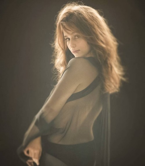 Emilia-Clarke-20049.jpg