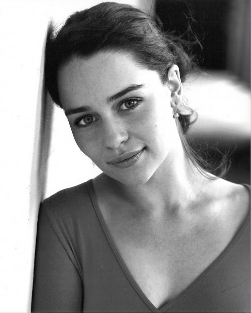Emilia-Clarke-20080.jpg