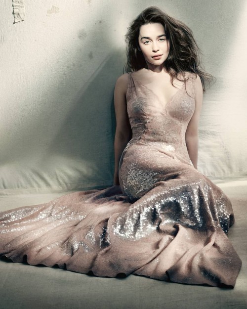 Emilia-Clarke-20115.jpg