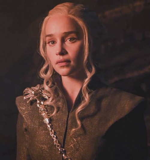 Emilia-Clarke-20134.jpg