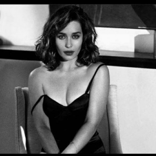 Emilia-Clarke-20154.jpg