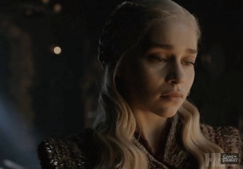 Emilia-Clarke-21135.jpg