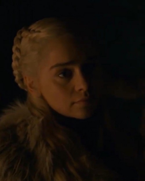 Emilia-Clarke-21139.jpg