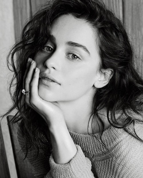 Emilia-Clarke-21145.jpg