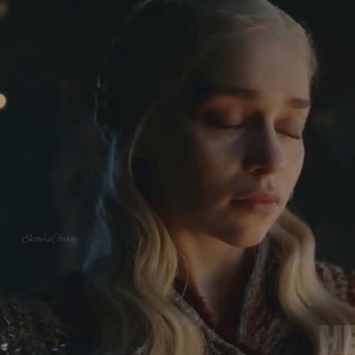 Emilia-Clarke-21170.jpg