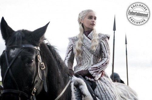 Emilia-Clarke-21173.jpg
