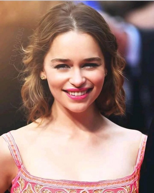 Emilia-Clarke-21187.jpg