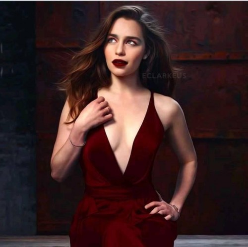 Emilia-Clarke-21190.jpg