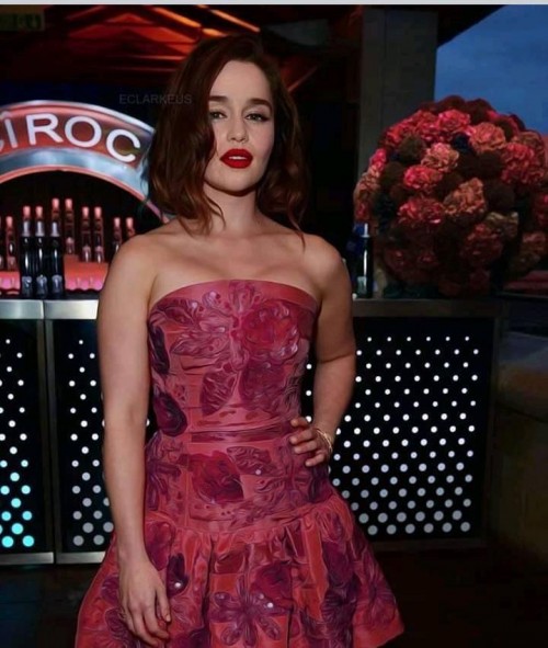 Emilia-Clarke-21197.jpg
