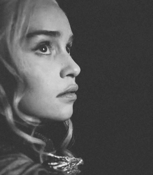 Emilia-Clarke-21200.jpg