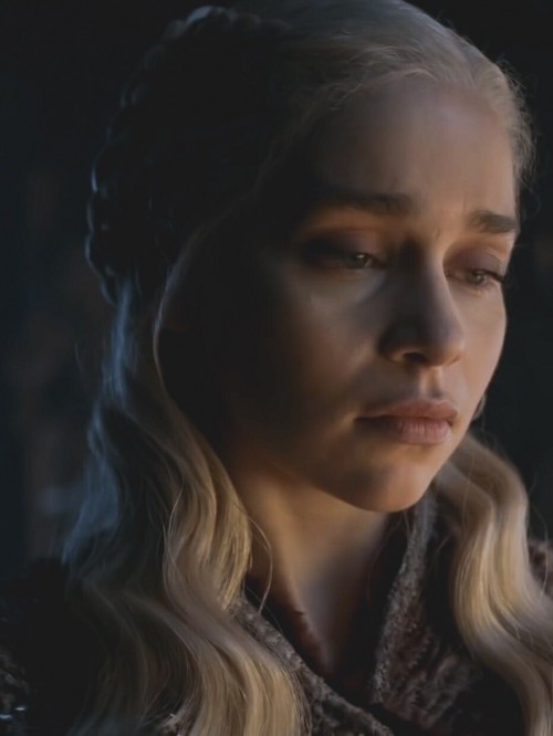 Emilia-Clarke-21201.jpg