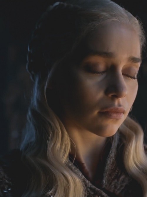 Emilia-Clarke-21202.jpg