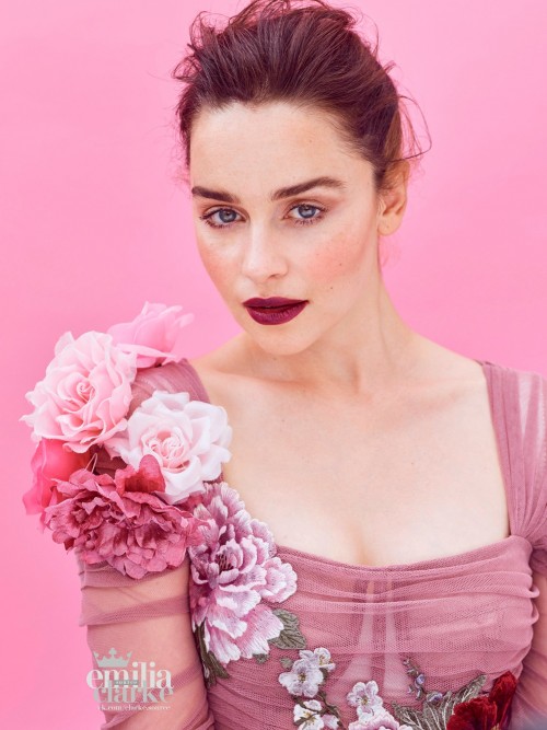 Emilia-Clarke-21208.jpg