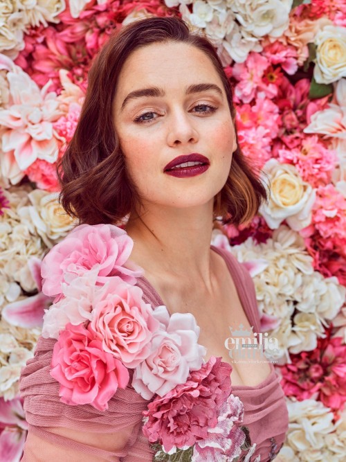 Emilia-Clarke-21220.jpg