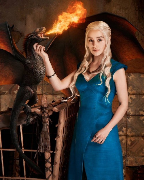 Emilia-Clarke-21271.jpg