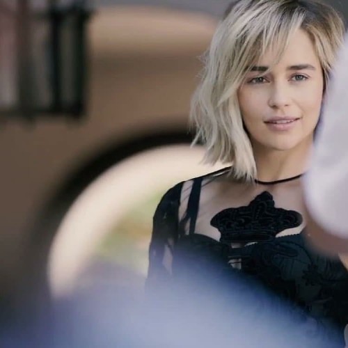 Emilia-Clarke-21320.jpg