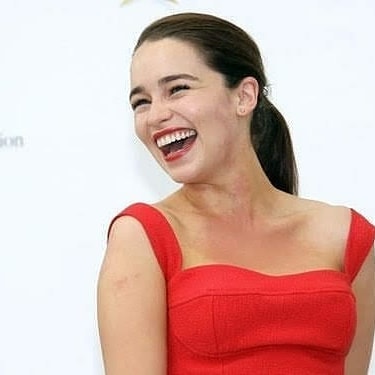 Emilia-Clarke-21325.jpg