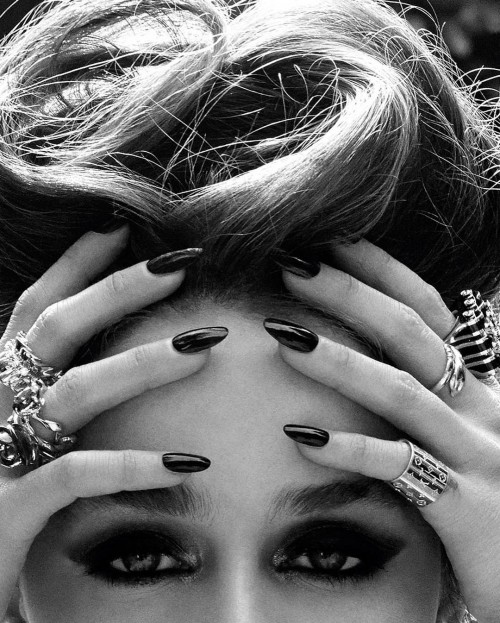 Emilia-Clarke-21669.jpg