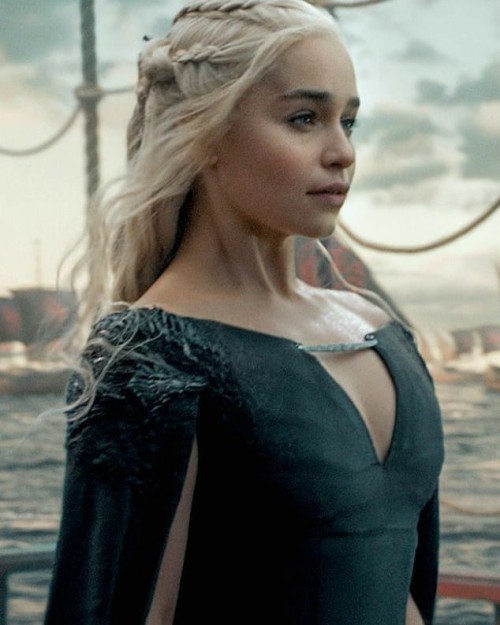 Emilia-Clarke-21682.jpg