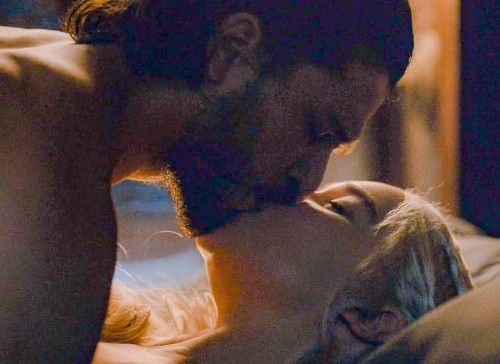 Emilia-Clarke-21722.jpg