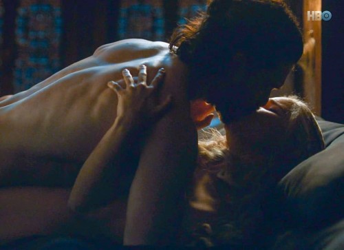 Emilia-Clarke-21725.jpg