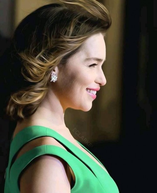 Emilia-Clarke-21752.jpg