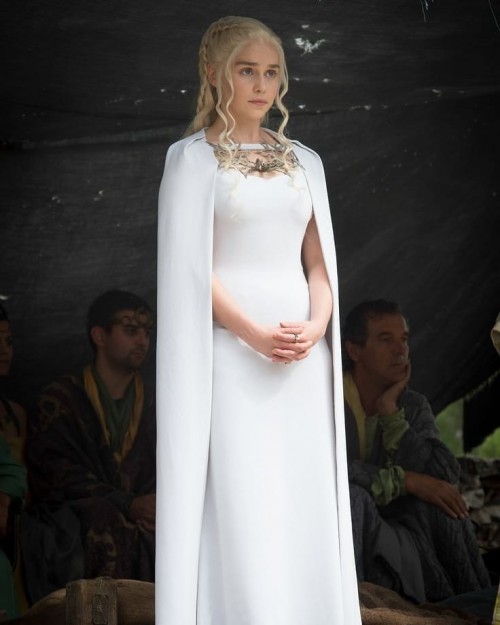 Emilia-Clarke-21764.jpg