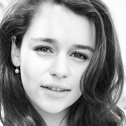 Emilia-Clarke-21780.jpg