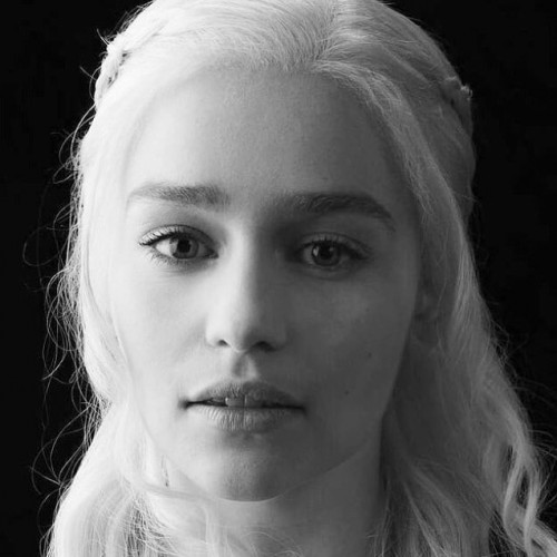 Emilia-Clarke-21822.jpg