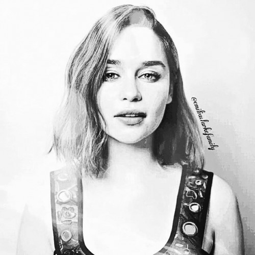 Emilia-Clarke-21824.jpg