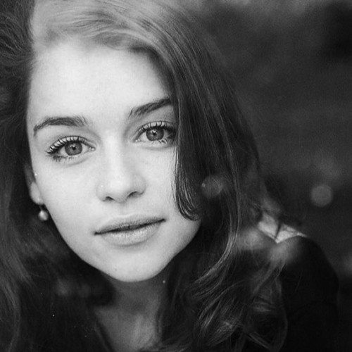 Emilia-Clarke-21854.jpg