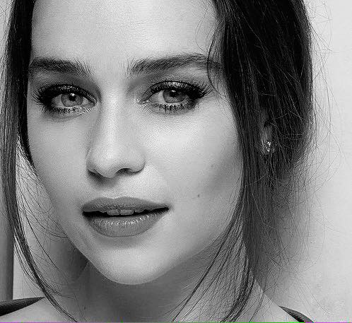 Emilia-Clarke-21992.jpg