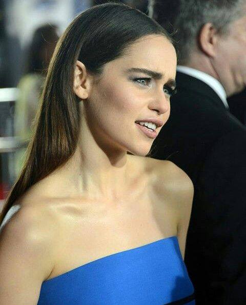 Emilia-Clarke-22012.jpg
