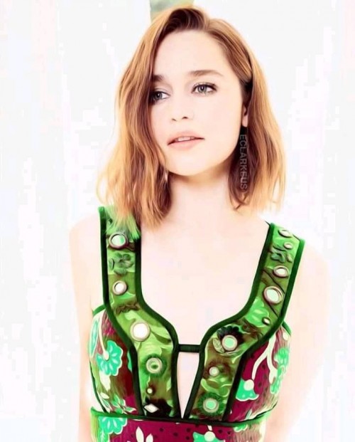 Emilia-Clarke-22053.jpg