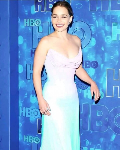 Emilia-Clarke-22059.jpg