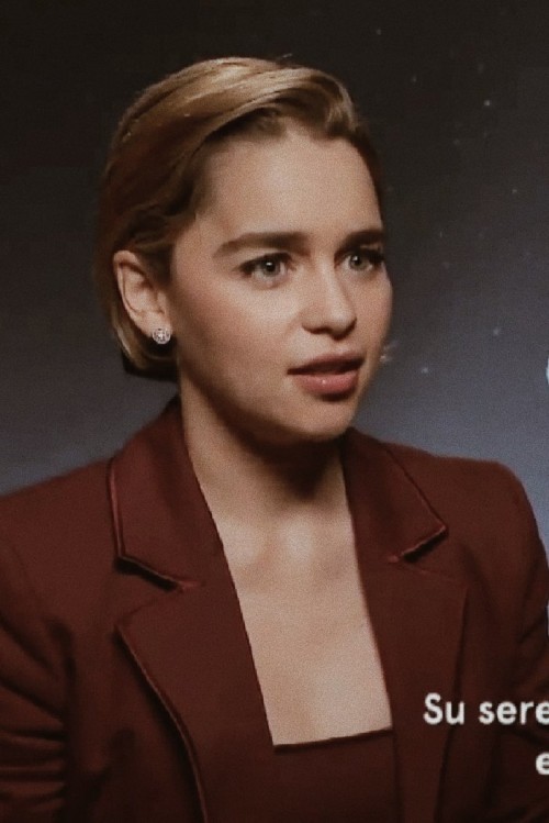 Emilia-Clarke-22064.jpg