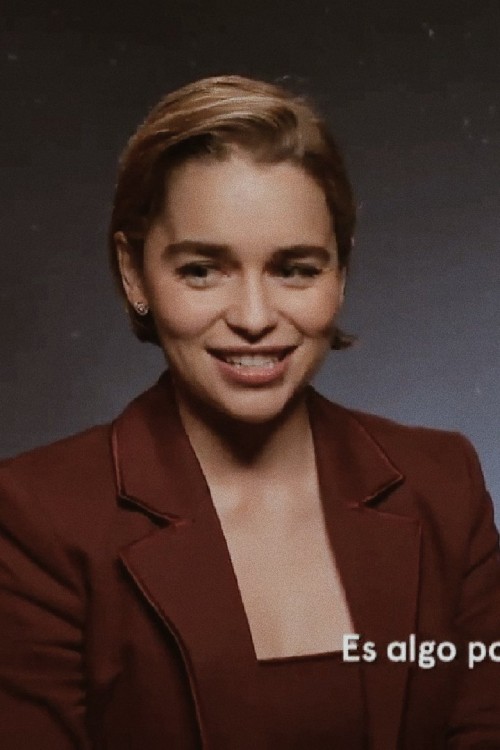 Emilia-Clarke-22065.jpg