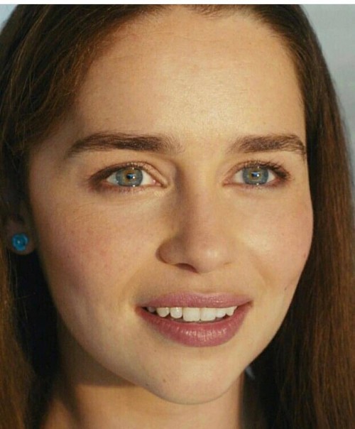 Emilia-Clarke-22108.jpg