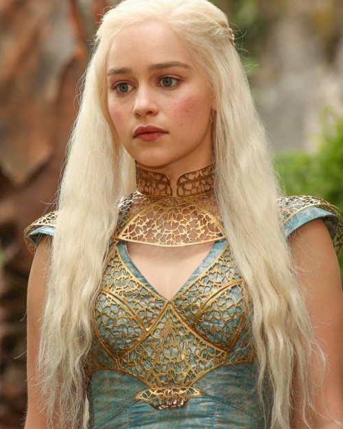Emilia-Clarke-22138.jpg