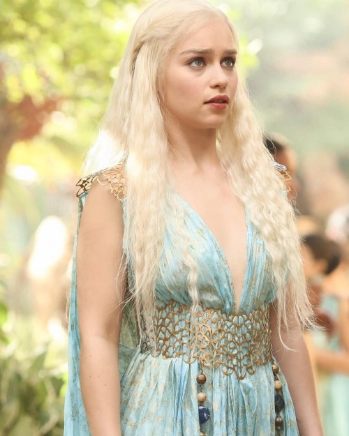 Emilia-Clarke-22139.jpg