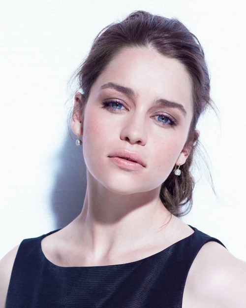 Emilia-Clarke-22155.jpg