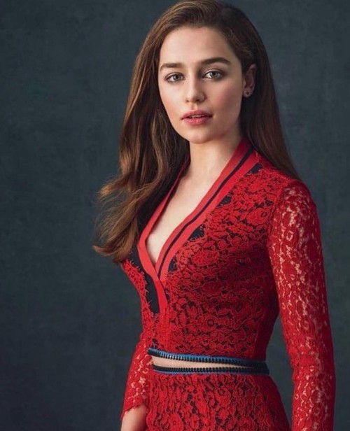 Emilia-Clarke-22288.jpg