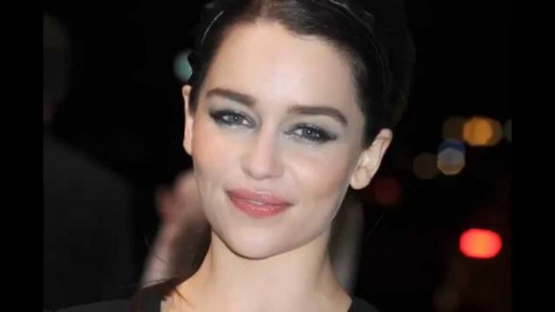 Emilia-Clarke-22802.jpg